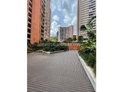 Apartamento de 2 alcobas en venta en El Poblado, Medellín, 67 m² · foto 16 de 19