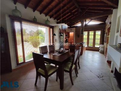 Casa de 2 alcobas en venta en Vilachuaga, Rionegro, 260 m² · foto 2 de 20