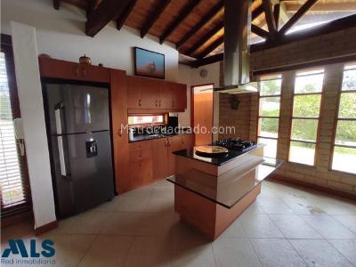 Casa de 2 alcobas en venta en Vilachuaga, Rionegro, 260 m² · foto 10 de 20