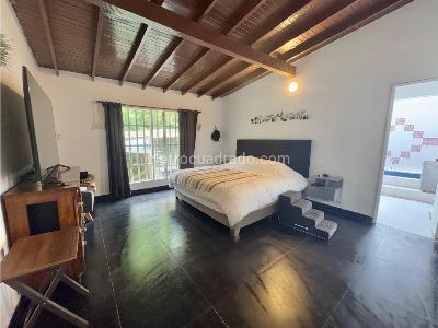 Casa de 4 alcobas en venta en Los Balsos, Medellín, 1996 m² · foto 12 de 20