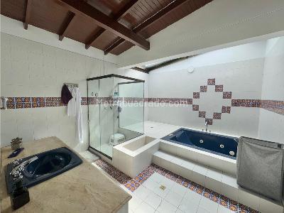 Casa de 4 alcobas en venta en Los Balsos, Medellín, 1996 m² · foto 13 de 20