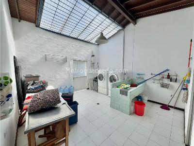 Casa de 4 alcobas en venta en Los Balsos, Medellín, 1996 m² · foto 19 de 20