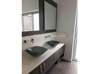 Casa de 3 alcobas en venta en Llanogrande, Rionegro, 450 m² · foto 19 de 20