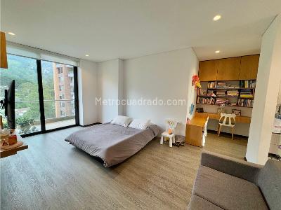 Apartamento de 3 alcobas en venta en Alejandria, Medellín, 181 m² · foto 13 de 20