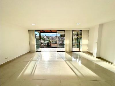 Casa de 3 alcobas en venta en Envigado, Envigado, 153 m² · foto 3 de 19