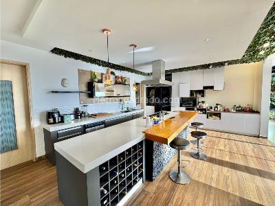 Casa de 3 alcobas en venta en Las Palmas, Medellín, 412 m² · foto 7 de 20