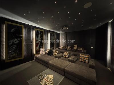 Casa de 5 alcobas en venta en El Poblado, Medellín, 922 m² · foto 4 de 20