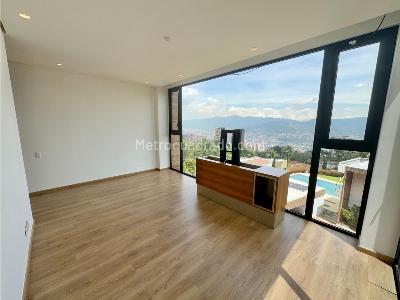 Casa de 5 alcobas en venta en El Poblado, Medellín, 922 m² · foto 7 de 20