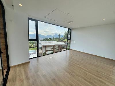Casa de 5 alcobas en venta en El Poblado, Medellín, 922 m² · foto 8 de 20