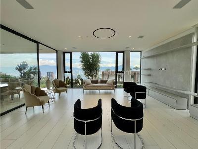 Casa de 5 alcobas en venta en El Poblado, Medellín, 922 m² · foto 10 de 20