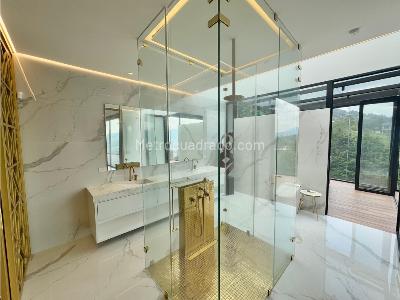 Casa de 5 alcobas en venta en El Poblado, Medellín, 922 m² · foto 12 de 20