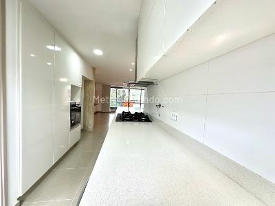 Apartamento de 3 alcobas en venta en Loma De San Jose, Sabaneta, 138 m² · foto 3 de 20
