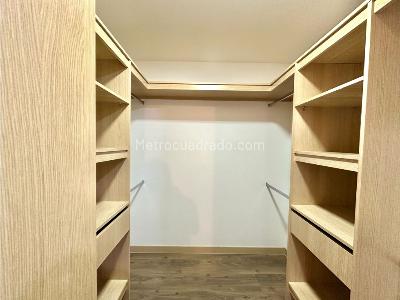 Apartamento de 3 alcobas en venta en Loma De San Jose, Sabaneta, 138 m² · foto 9 de 20