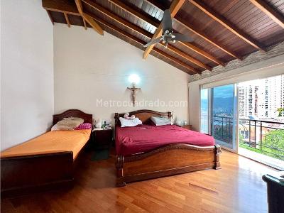 Casa de 3 alcobas en venta en Altos Del Poblado, Medellín, 260 m² · foto 9 de 13