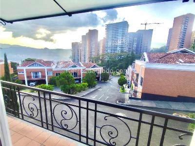 Casa de 3 alcobas en venta en Altos Del Poblado, Medellín, 260 m² · foto 13 de 13