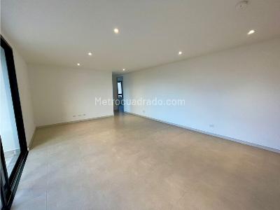 Apartamento de 3 alcobas en venta en El Poblado, Medellín, 103 m² · foto 3 de 18