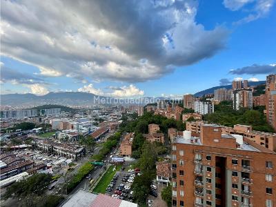 Apartamento de 3 alcobas en venta en El Poblado, Medellín, 103 m² · foto 16 de 18