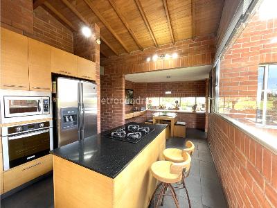 Casa de 4 alcobas en venta en Alto De Las Palmas, Medellín · foto 3 de 8
