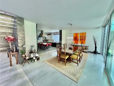 Casa de 4 alcobas en venta en El Poblado, Medellín, 1827 m² · foto 5 de 20