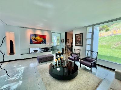 Casa de 4 alcobas en venta en El Poblado, Medellín, 1827 m² · foto 10 de 20