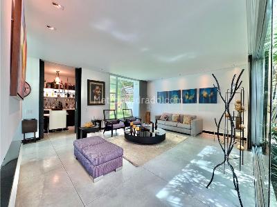 Casa de 4 alcobas en venta en El Poblado, Medellín, 1827 m² · foto 15 de 20
