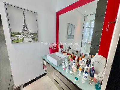 Casa de 4 alcobas en venta en El Poblado, Medellín, 1827 m² · foto 16 de 20