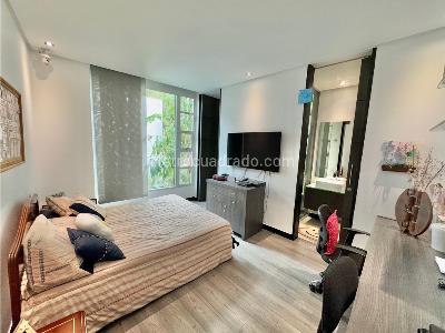 Casa de 4 alcobas en venta en El Poblado, Medellín, 1827 m² · foto 19 de 20