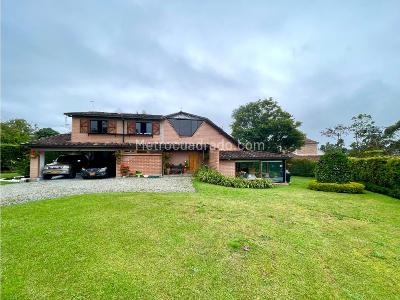 Casa de 3 alcobas en venta en Alto De Las Palmas, Envigado, 1200 m² · foto 4 de 11