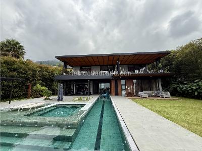 Casa de 4 alcobas en venta en El Chocho, Envigado, 783 m² · foto 9 de 20