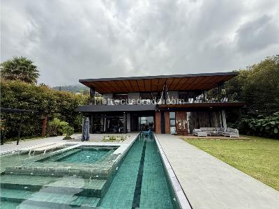 Casa de 4 alcobas en venta en El Chocho, Envigado, 783 m² · foto 10 de 20