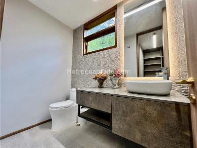 Casa de 3 alcobas en venta en La Calera, Medellín, 484 m² · foto 10 de 16