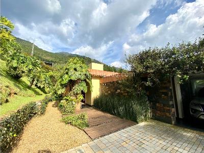 Casa de 3 alcobas en venta en El Poblado, Medellín · foto 3 de 20