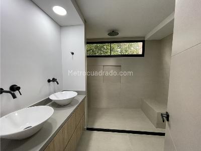 Apartamento de 3 alcobas en venta en El Poblado, Medellín, 400 m² · foto 10 de 10