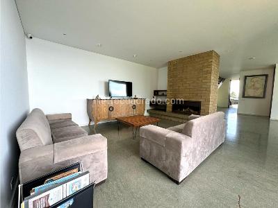 Casa de 3 alcobas en venta en El Poblado, Medellín · foto 5 de 13