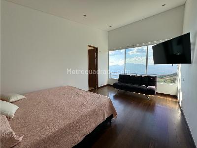 Casa de 3 alcobas en venta en El Poblado, Medellín · foto 7 de 13