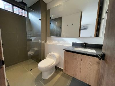 Apartamento de 2 alcobas en venta en El Poblado, Medellín, 112 m² · foto 7 de 17