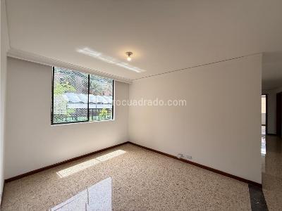 Apartamento de 3 alcobas en venta en El Poblado, Medellín, 160 m² · foto 6 de 12