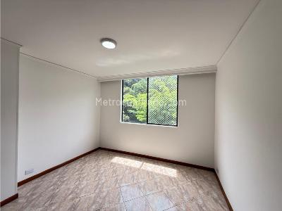 Apartamento de 3 alcobas en venta en El Poblado, Medellín, 160 m² · foto 7 de 12