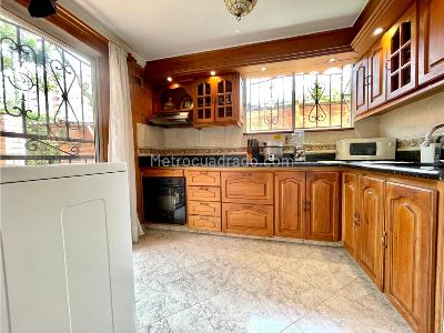 Casa de 3 alcobas en venta en Suramerica, Itagüí, 140 m² · foto 6 de 18