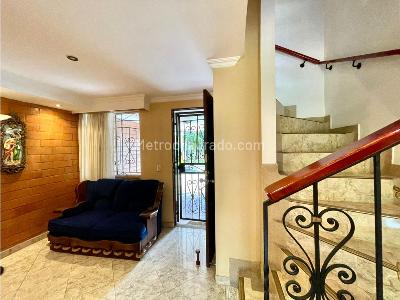 Casa de 3 alcobas en venta en Suramerica, Itagüí, 140 m² · foto 9 de 18