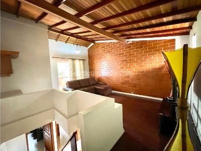 Casa de 3 alcobas en venta en Suramerica, Itagüí, 140 m² · foto 13 de 18