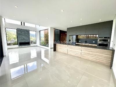 Casa de 4 alcobas en venta en Alto De Las Palmas, Envigado, 460 m² · foto 9 de 20