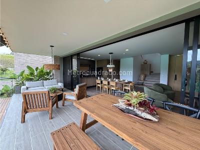 Casa de 3 alcobas en venta en Sajonia, Rionegro, 153 m² · foto 3 de 20