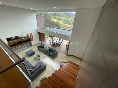 Casa de 4 alcobas en venta en Loma Del Escobero, Envigado, 700 m² · foto 6 de 20