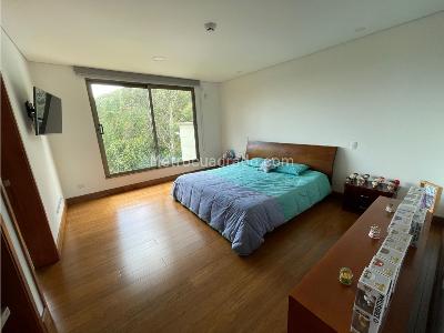 Casa de 4 alcobas en venta en Loma Del Escobero, Envigado, 700 m² · foto 8 de 20