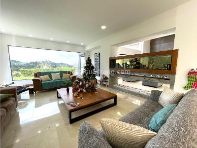Casa de 4 alcobas en venta en Loma Del Escobero, Envigado, 700 m² · foto 10 de 20