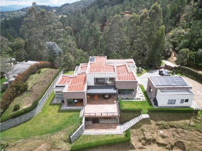 Casa de 4 alcobas en venta en Loma Del Escobero, Envigado, 700 m² · foto 14 de 20