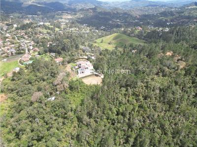 Casa de 4 alcobas en venta en Loma Del Escobero, Envigado, 700 m² · foto 16 de 20