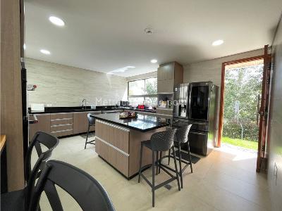 Casa de 4 alcobas en venta en Loma Del Escobero, Envigado, 700 m² · foto 17 de 20