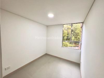Apartamento en venta en Loma Del Indio, Medellín · foto 11 de 17